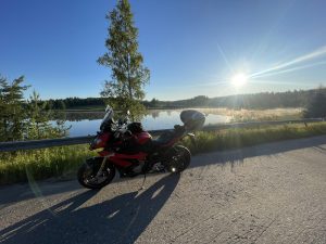 Ukon oli pakko käydä tyhjennyksellä - samalla hieman verryttelyä ja lämmittelyä... viileä edelleen.