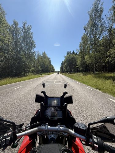 Eurotour -25. 50v takana, enemmän edessä. 