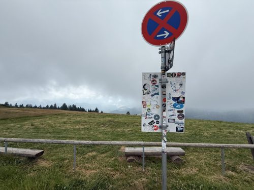 Eurotour -25. 50v takana, enemmän edessä. 