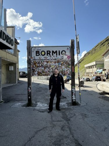 Eurotour -25. 50v takana, enemmän edessä. 