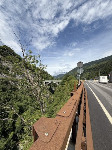 Eurotour -25. 50v takana, enemmän edessä. 