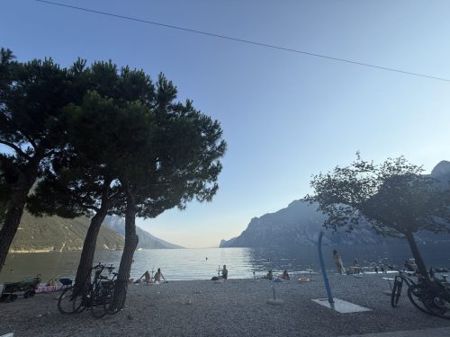 Eurotour -25. 50v takana, enemmän edessä. 