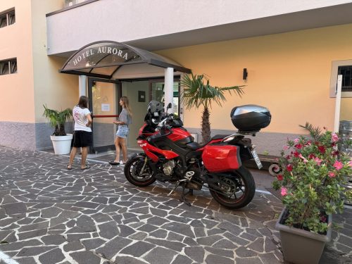 Eurotour -25. 50v takana, enemmän edessä. 