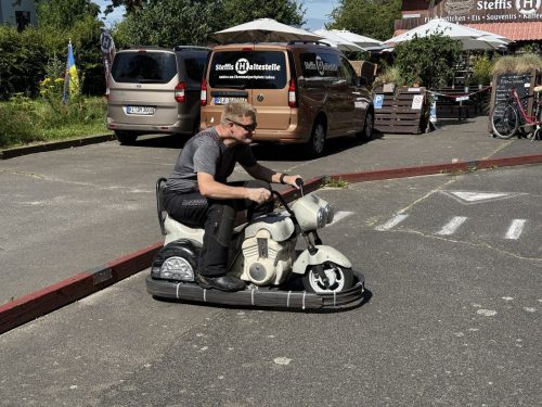 Eurotour -25. 50v takana, enemmän edessä. 