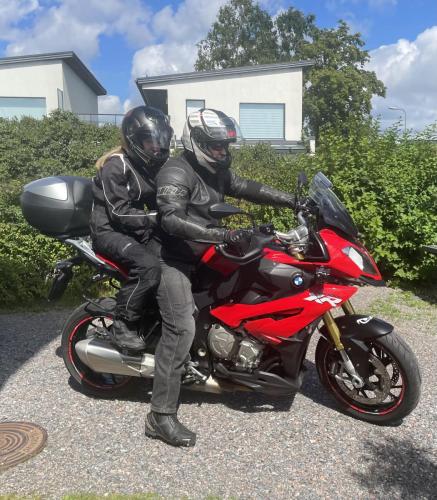 Nelli ekaa kertaa kyydissä